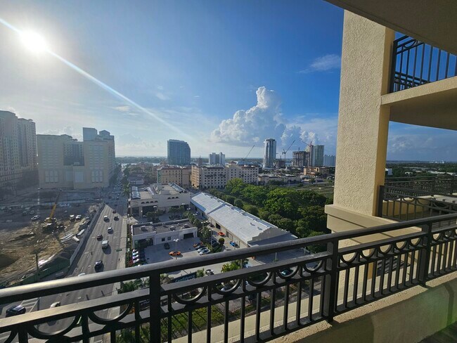 Building Photo - 550 Okeechobee Blvd