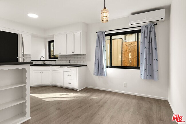 Building Photo - 4615 Finley Ave