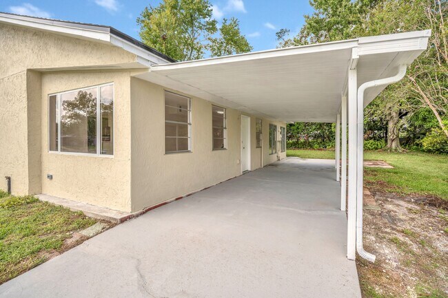 Building Photo - 1516 Zinnia Dr