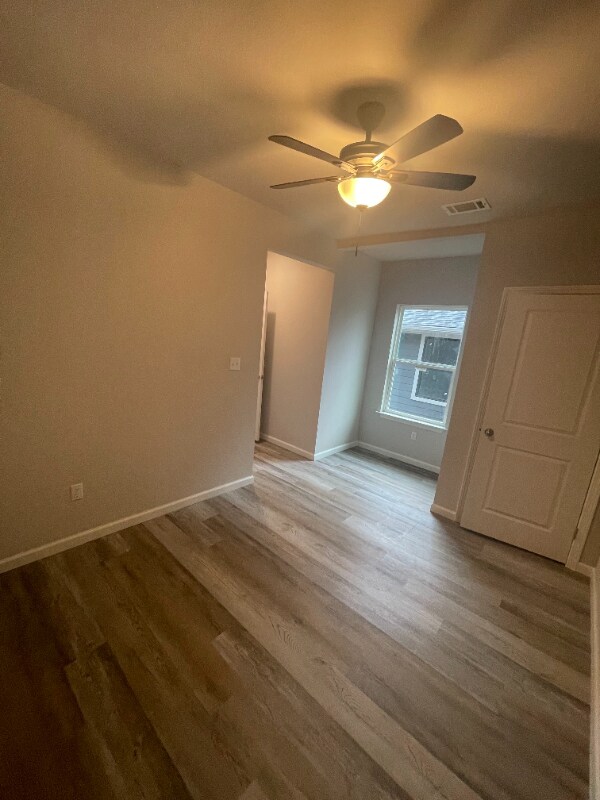 Building Photo - 407 E Houston St