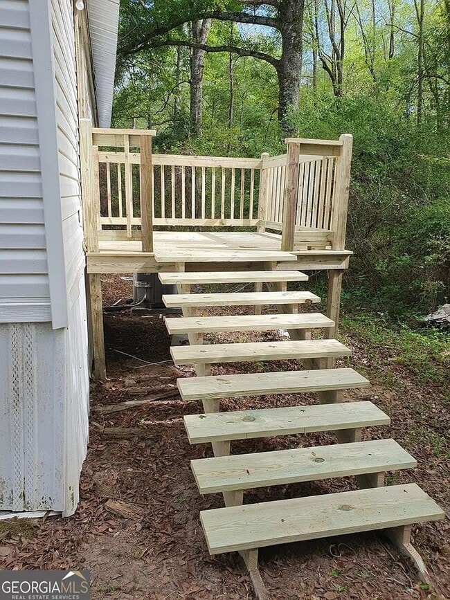 Building Photo - Rent Reduced!