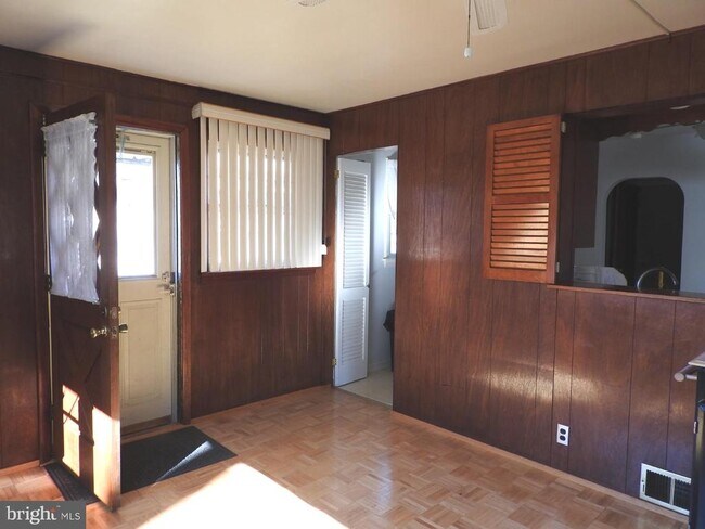 Building Photo - 110 Cambridge Ave