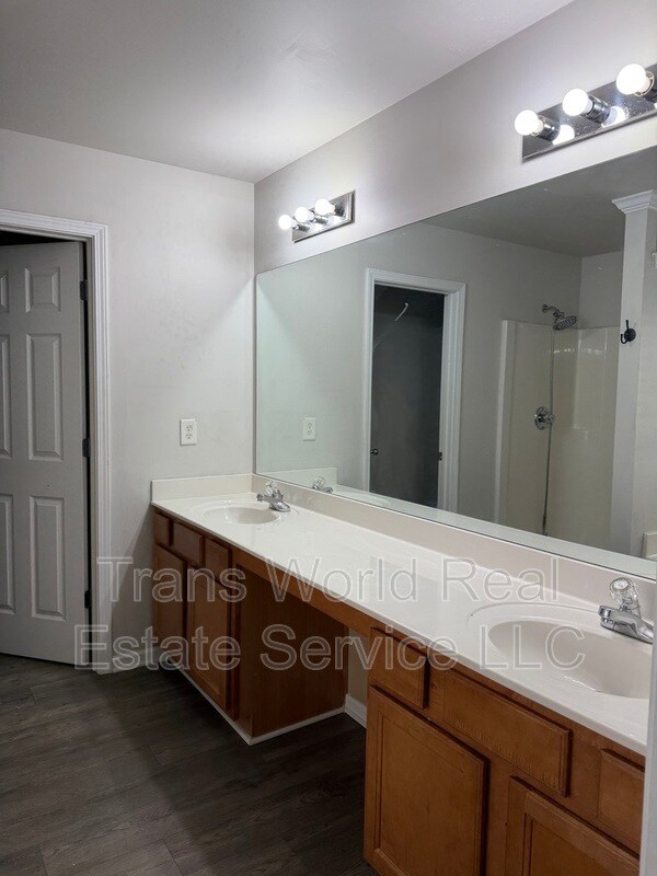 Building Photo - 2363 Jasmine Glen Dr