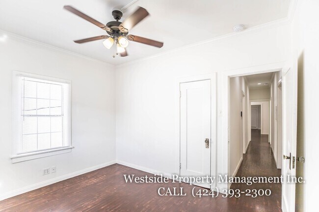 Building Photo - 1437 1/2 N. Las Palmas Ave.-