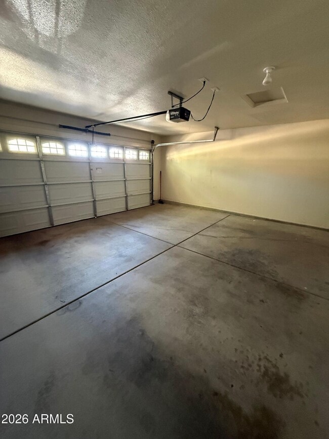 Building Photo - 3388 Zion Ct