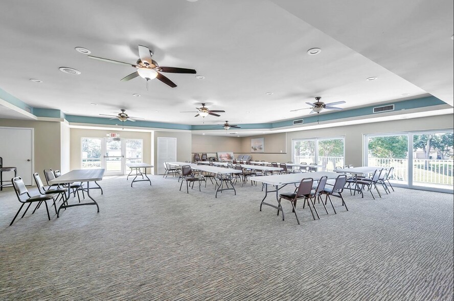Clubhouse/Meeting & Activity Space - 1250 S Pinellas Ave