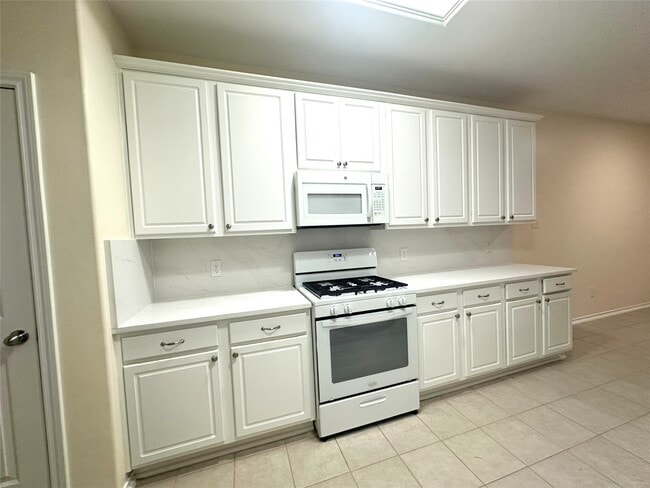 Building Photo - 254 Liriope Ct