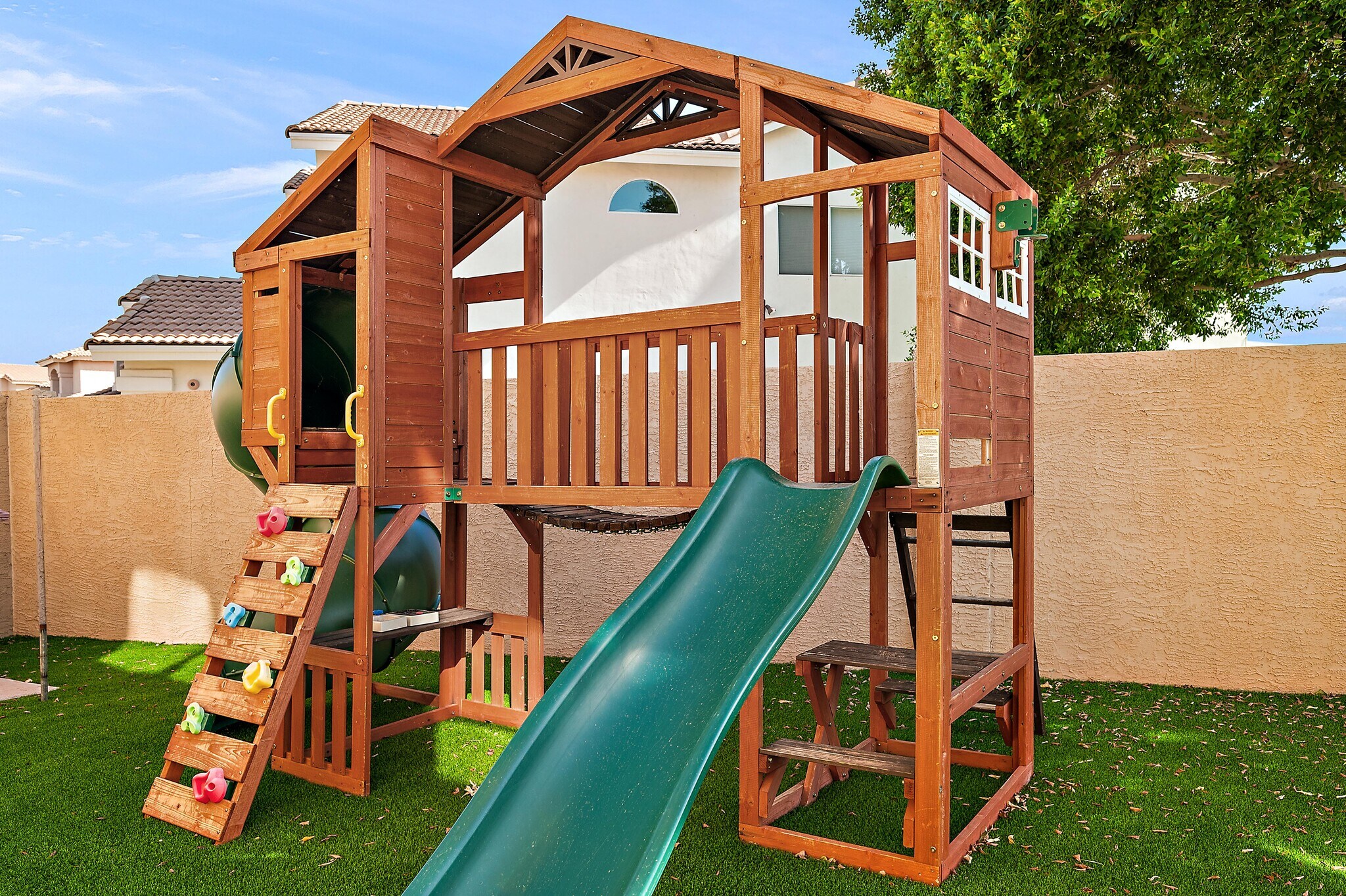 Building Photo - 13010 E Shangri La Rd