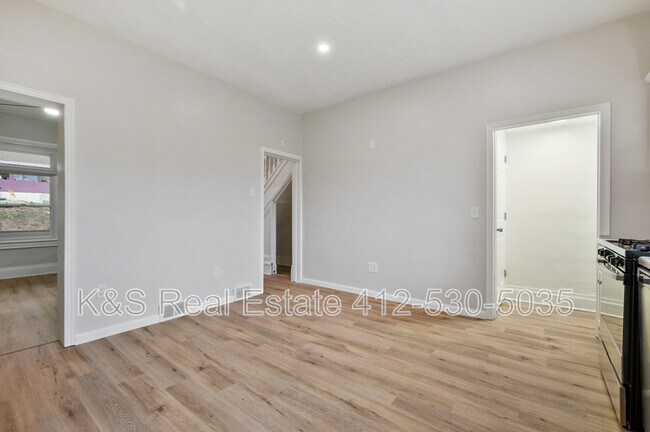 Building Photo - 134 Wynoka St