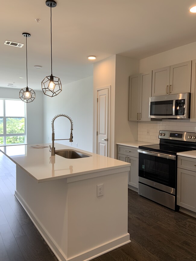 Building Photo - 1677 54th Ave N