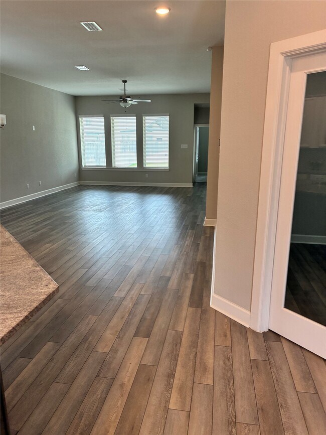 Building Photo - 15218 Cortines Ct