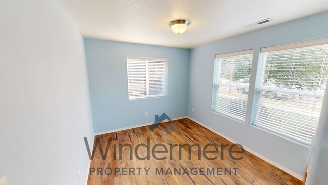 Building Photo - 230 Chapra St