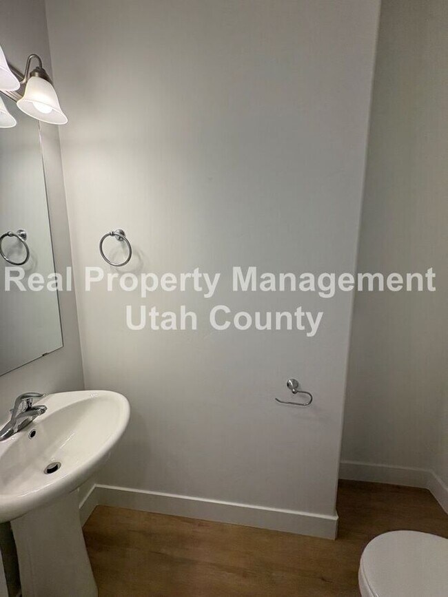Building Photo - 2034 N 4100 W