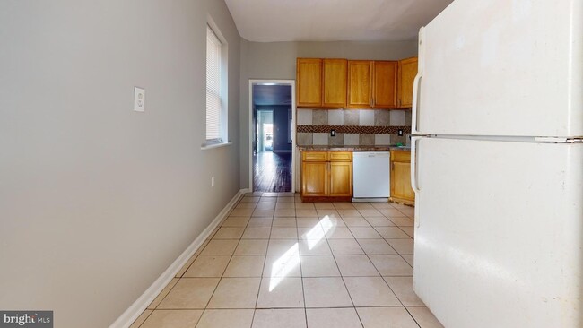 Building Photo - 1426 S 52nd St