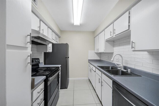 Building Photo - 4641 Wild Indigo St