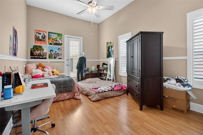 Building Photo - 5601 Bayshore Blvd
