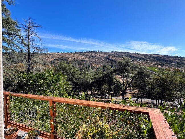 Building Photo - 926 Champion Ln