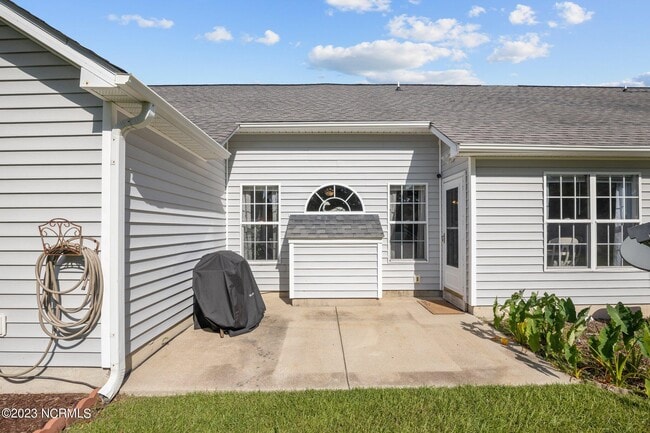 Building Photo - 102 Tiger Woods Pl