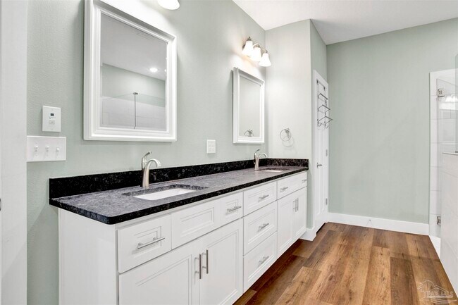 Building Photo - 1307 Little Duck Cir