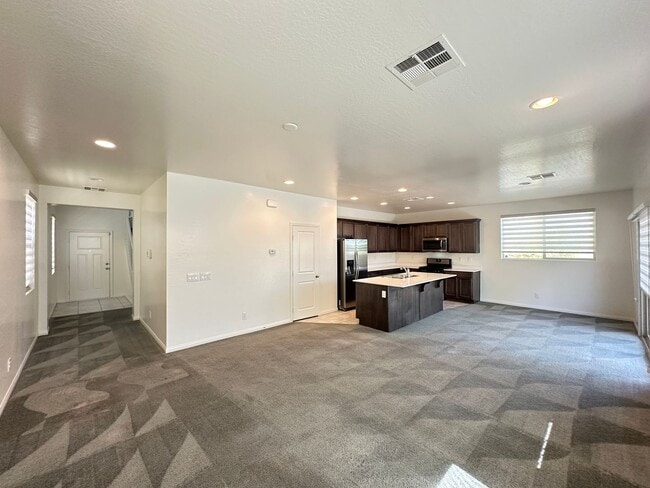 Building Photo - 6784 Pivot Point St