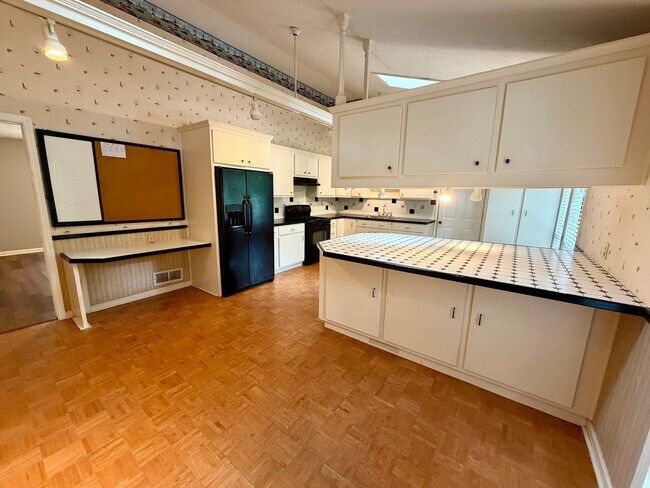 Building Photo - Beautiful 3-Bedroom, 2-Bath Ranch with Spacious Kitchen & Private Backyard