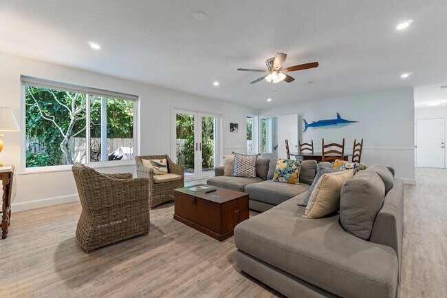 Building Photo - 3463 Canal Ct