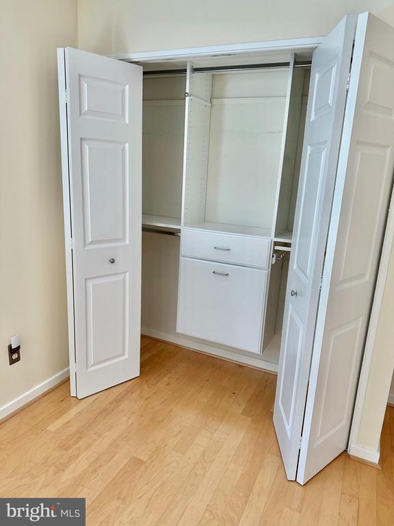 Building Photo - 104 Woodside Rd