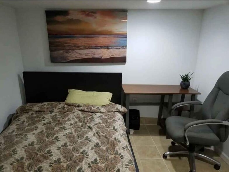 Building Photo - 1728 S 18th St