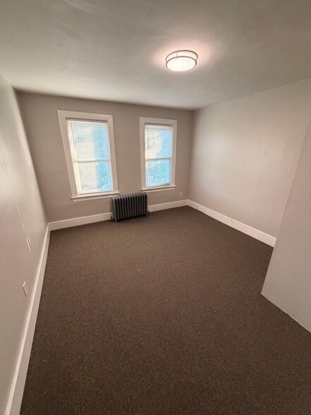 Building Photo - 115 Parkway Ave