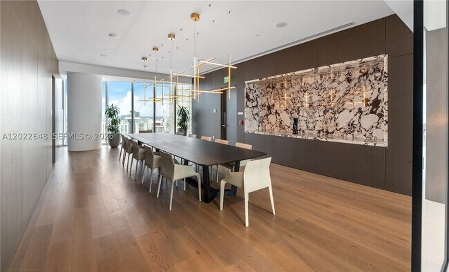Building Photo - 300 S Biscayne Blvd