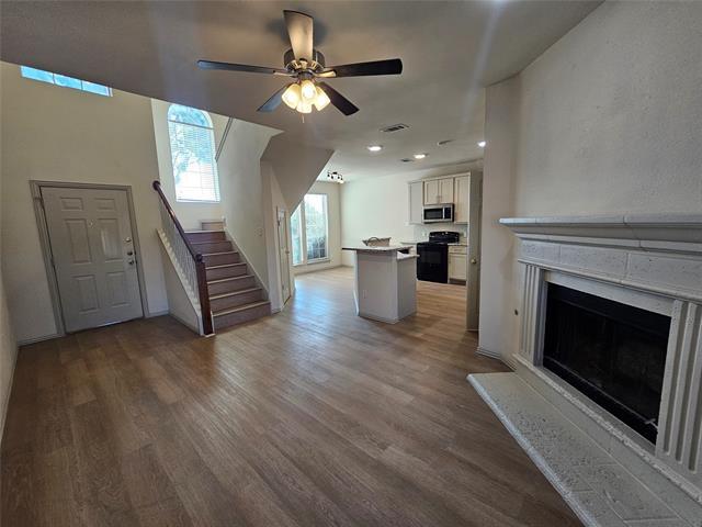 Building Photo - 393 Ivan Dr