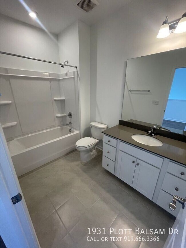 Building Photo - 1931 Plott Balsam Dr