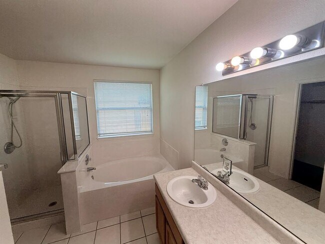 Building Photo - 116 Spur Cove