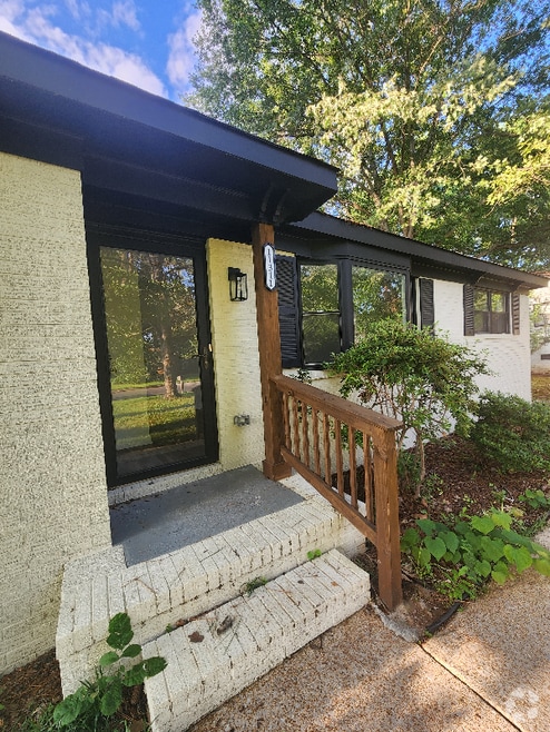 Building Photo - 11311 Chicamauga Trail SE