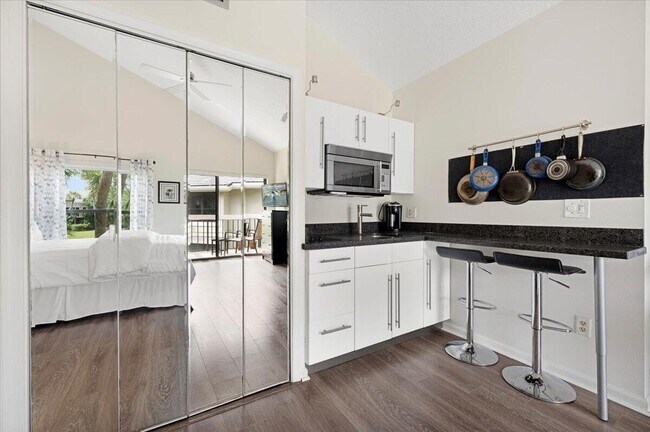 Building Photo - 11863 Wimbledon Cir