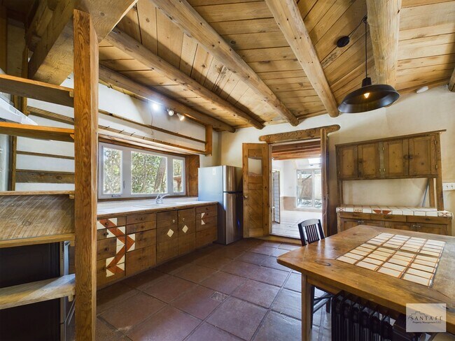 Building Photo - Green Gorge