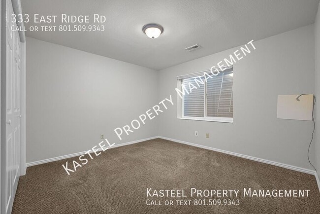 Building Photo - 333 E Ridge Rd