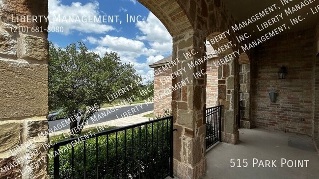 Building Photo - 515 Park Point