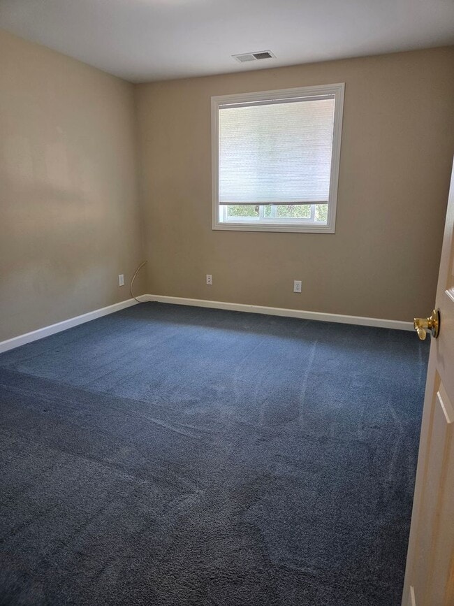 Building Photo - 20800 W Willow Springs Dr