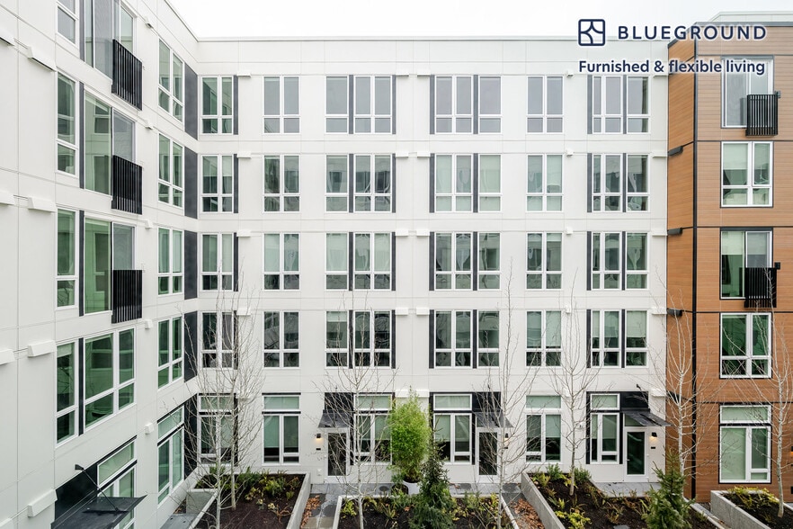 Building Photo - 17305 NE 67th Ct