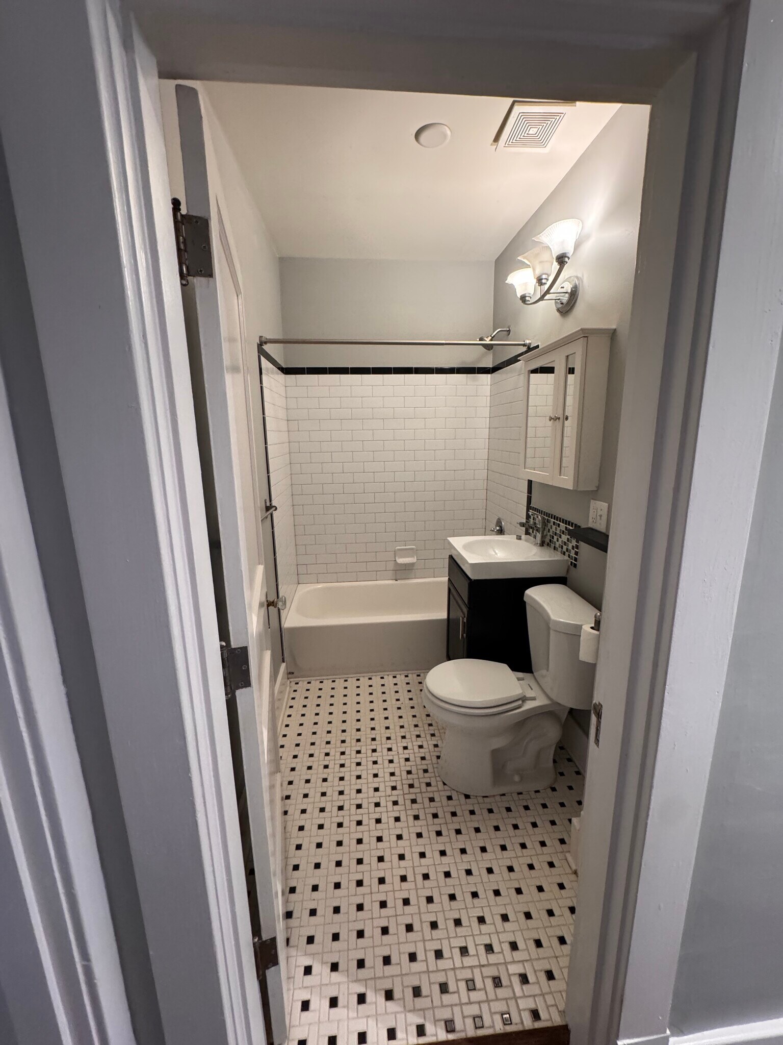 Bathroom - 1409 Stratton Ave