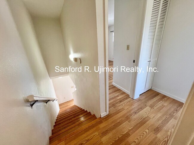 Building Photo - kama19b