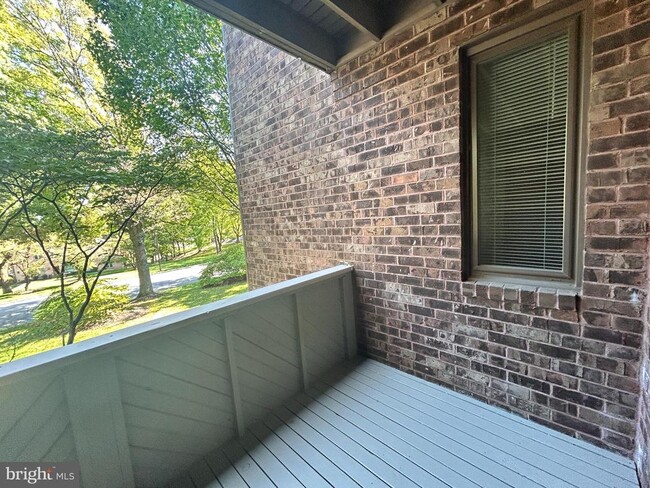 Building Photo - 1705 Mountainview Dr