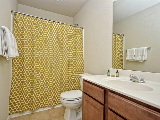 Building Photo - 4410 Meadowside Ln