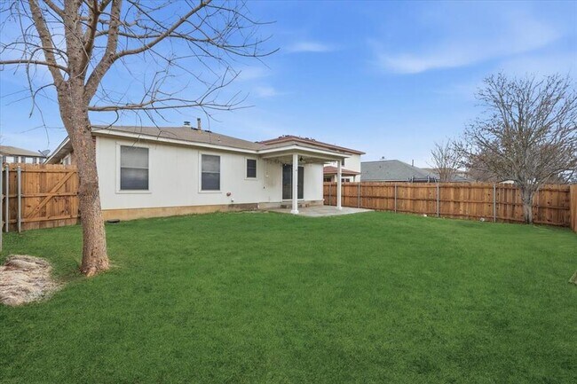 Building Photo - 1718 Lloydminister Way