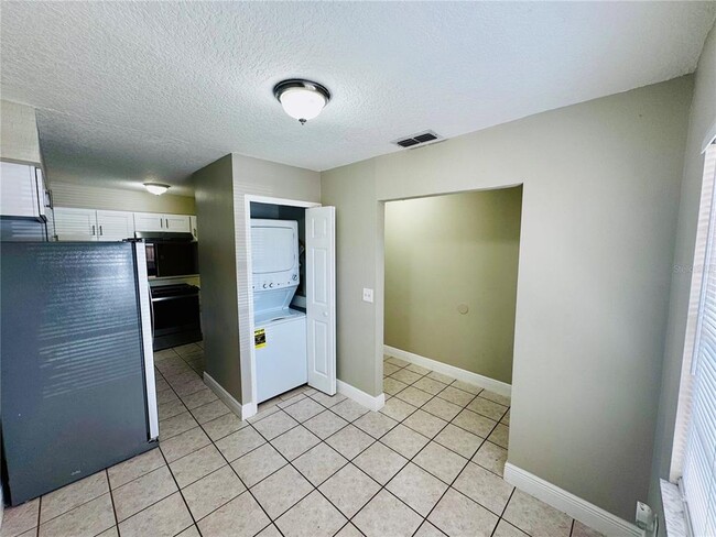 Building Photo - 2305 St Marteen Ct