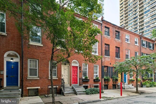 Building Photo - 320 S Juniper St