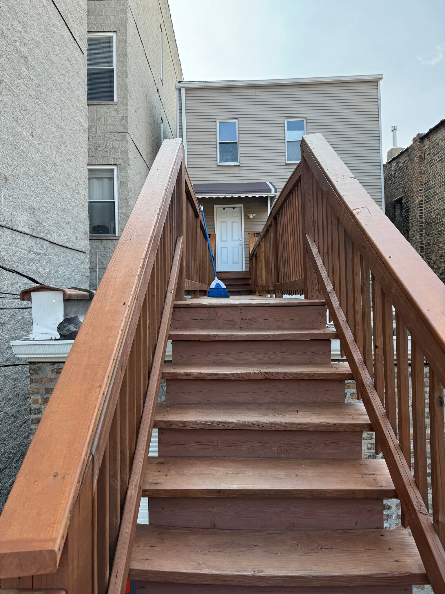Rear stairs - 1047 N California Ave