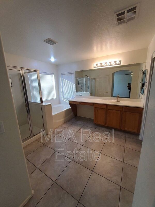 Building Photo - 5227 W Desert Ln