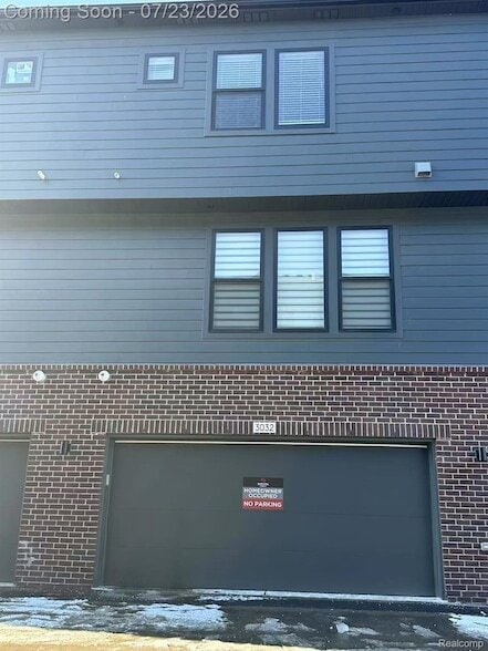 Building Photo - 3032 Hydrangea Ln